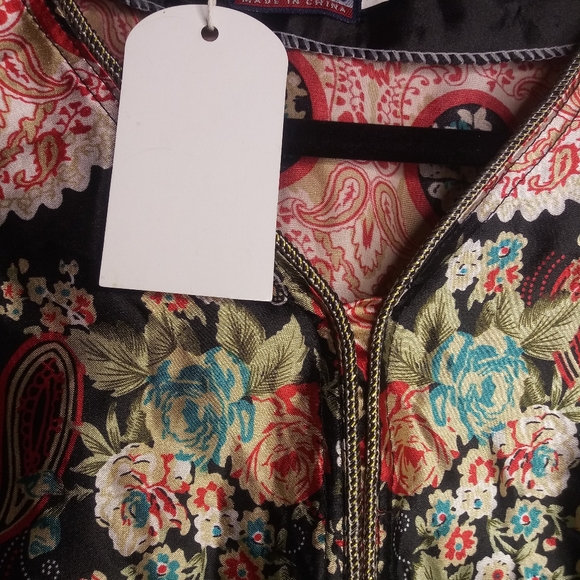 Dress - Picture 8 of 8